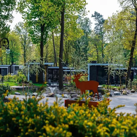 Woodland With Heated Pool, Cleaning Included Дом отдыха *